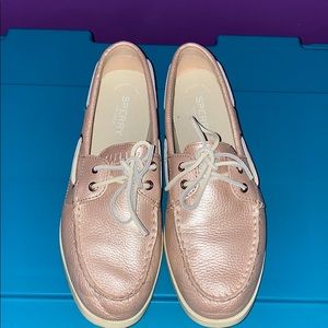 Rose gold sperrys